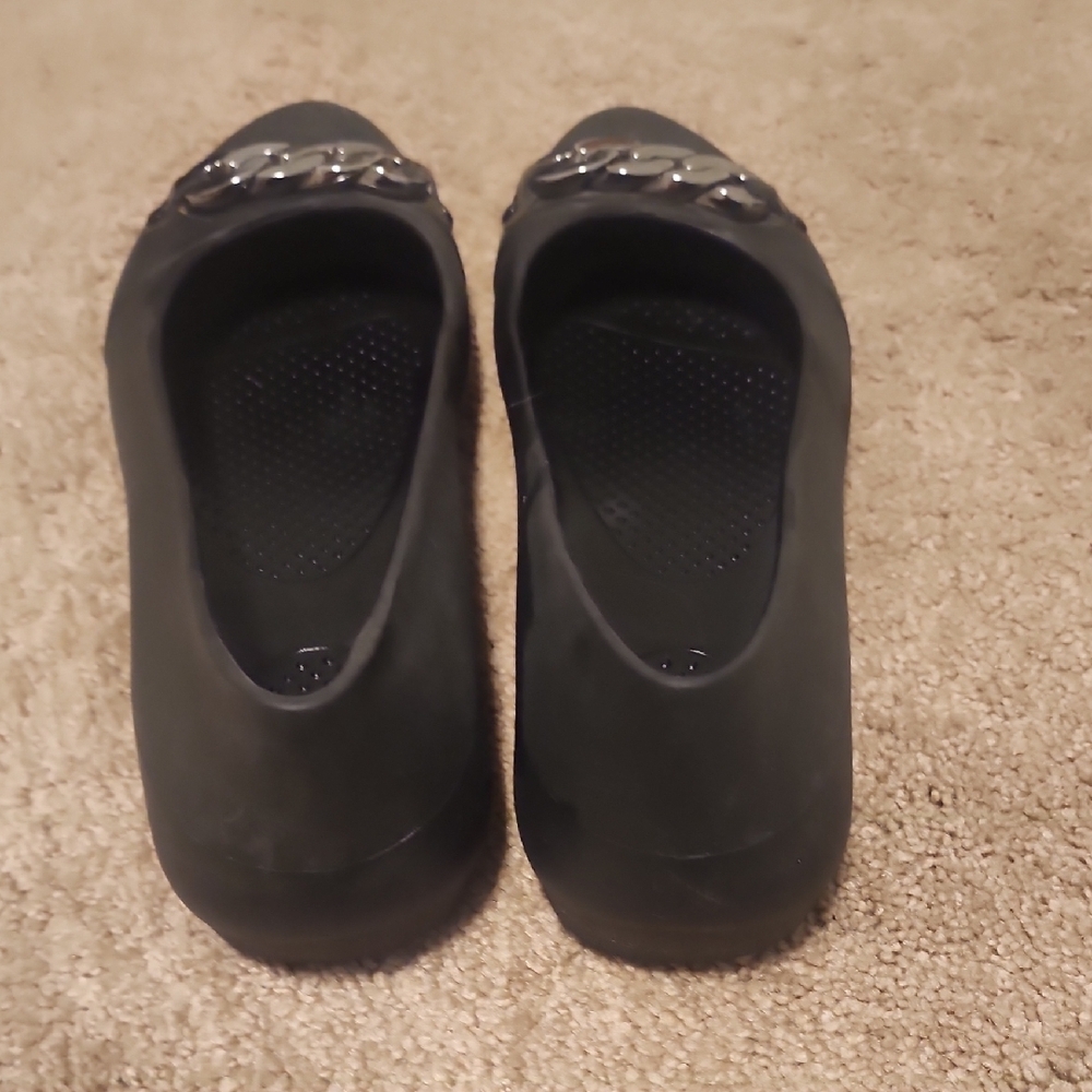 Crocs Black Comfort Flats Women’s Size 8 Silver Chain - Picture 5 of 10